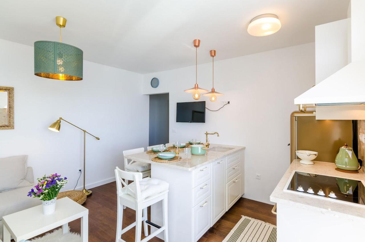 Rose Apartman *