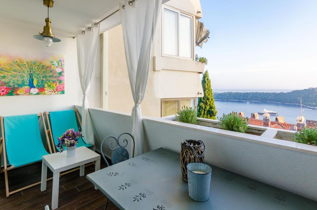 Rose Apartment *